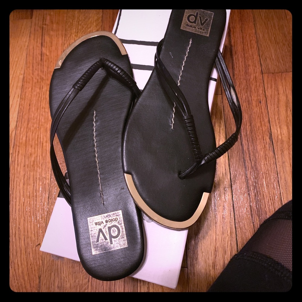Dolce vita flip flops